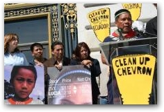 Emergildo in San Francisco confronting Chevron  -> Click to enlarge