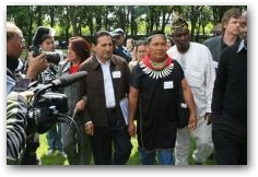 The delegations from Ecuador, Nigeria and Burma returning from inside the Chevron 2008 AGM  -> Click to enlarge